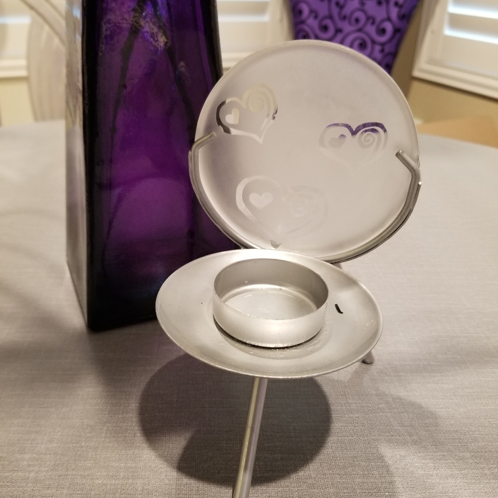 Tealight holder